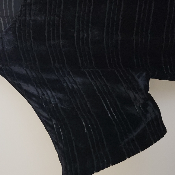 Twelfth Street By Cynthia Vincent Black Black & Silk Velvet Top L - Picture 5 of 9